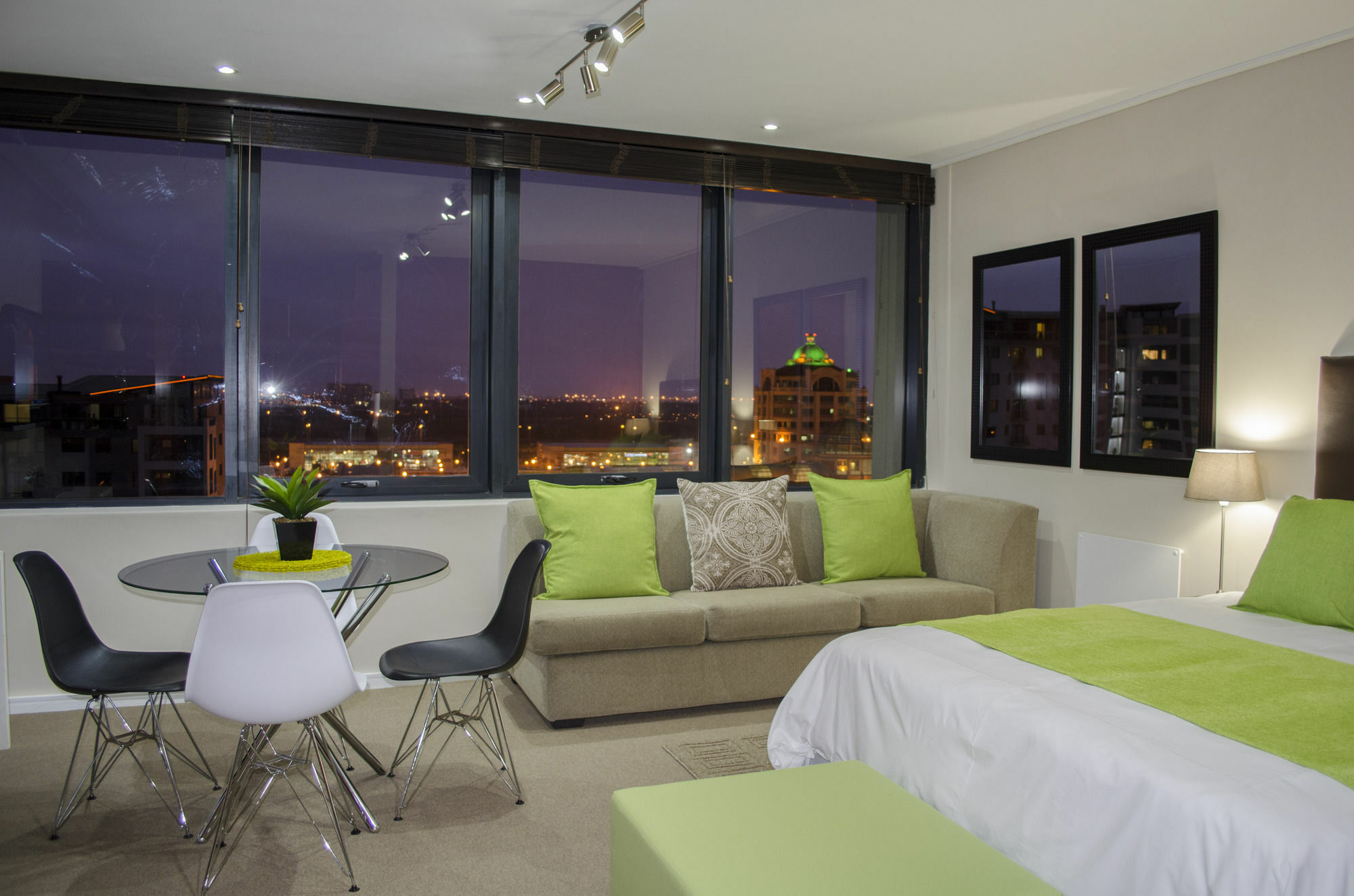 Manhattan Luxury Apartments เคปทาวน์ ภายนอก รูปภาพ